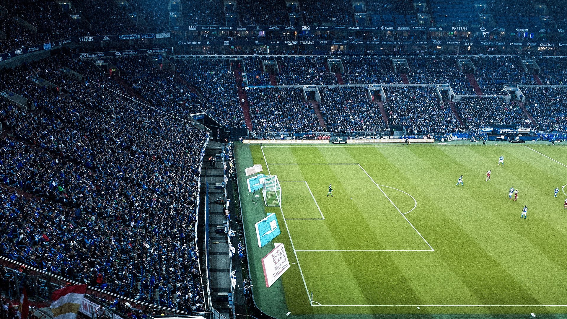 世界冠军争夺战：两位王者世纪对决