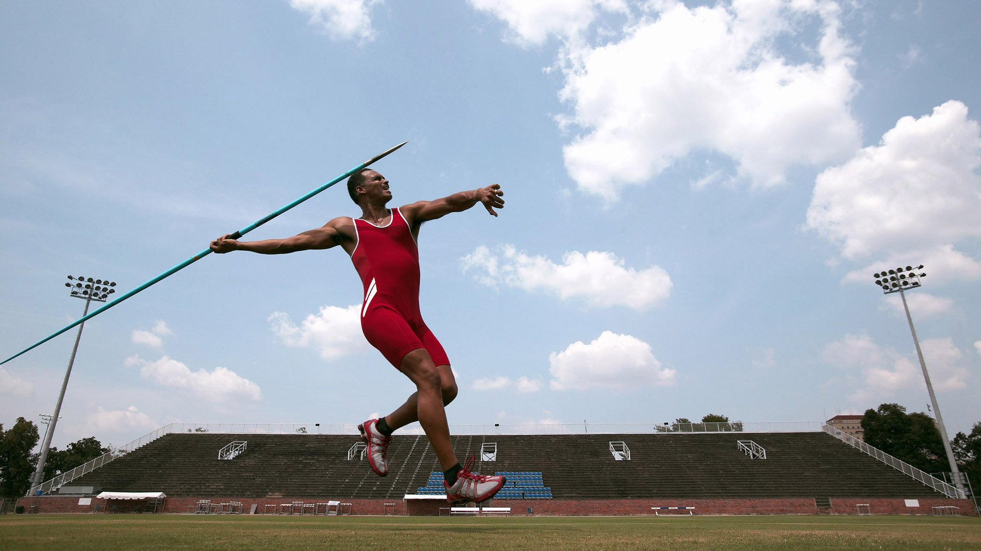 体育教育标准化教材编写推进，课程体系完善